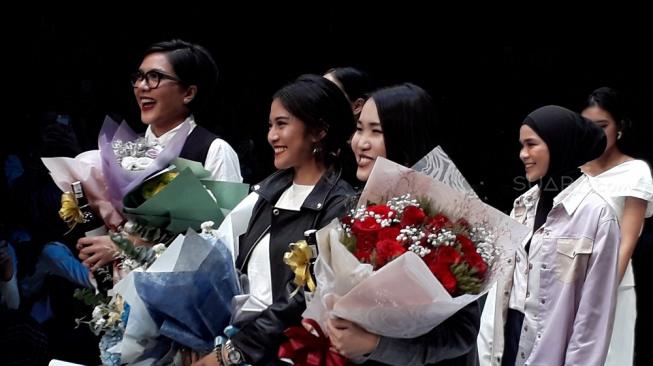 CottonInk menggandeng 4 publik figur, termasuk Dian Sastro, untuk berkolaborasi di Jakarta Fashion Week 2019. (Suara.com/Risna Halidi)