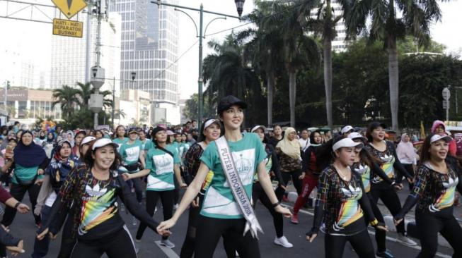 Klinik kecantikan Korea, Dermaster Indonesia, senam bersama di Car Free Day. (Dermaster Indonesia)