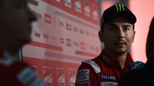 Pebalap MotoGP dari tim Ducati, Jorge Lorenzo. [AFP/Lillian Suwanrumpha]