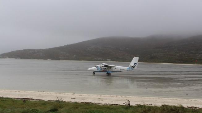 Bandara ekstrem di dunia [twitter @visitScotland]