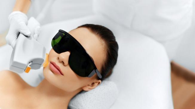Teknologi laser untuk perawatan kulit wajah makin berkembang. (Shutterstock)