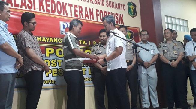 Isak Tangis Pecah Saat Jenazah Jannatun Diserahkan Keluarga