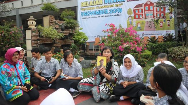 Sambut Hari Anak, Sekolah-Sekolah Rayakan Belajar di Luar Kelas