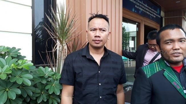 Angel Lelga Tak Hadir di Persidangan, Vicky Prasetyo Mantap Rujuk