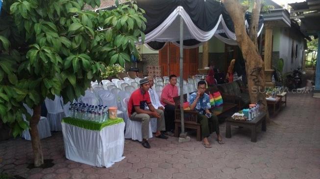 Suasana rumah duka almarhum Jannatun Cintya Dewi, korban Lion Air jatuh. (Suara.com/Achmad Ali)