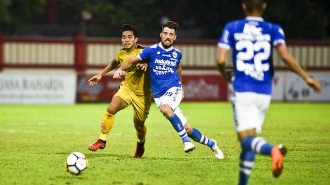 Pecundangi Bhayangkara FC, Persib Geser Persija di Papan Atas