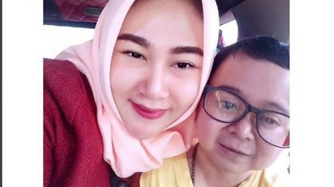 Daus Mini bersama calon istri, Shelvie Hana Wijaya. (Instagram)