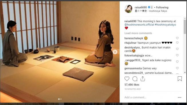 Raisa mengenakan kimono saat babymoon ke Jepang bersama Hamish Daud. [instagram/raisa6690]