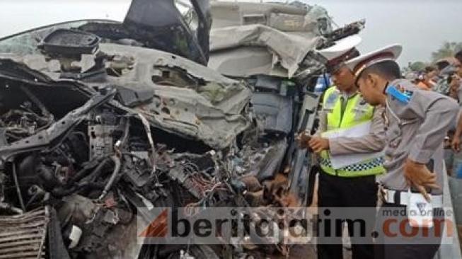 Kecelakaan Maut di Tol Gresik, Korban Tewas Jadi 5 Orang