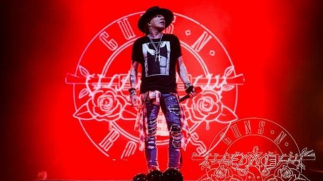 Gak Pernah Dikabarkan Bangkrut, Ini Fakta Kekayaan Milik Axl Rose