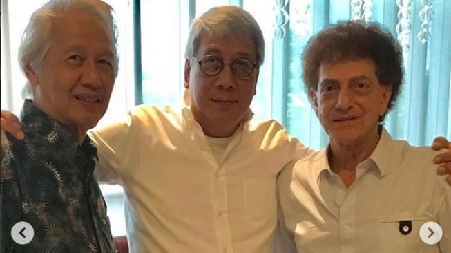 Ahmad Albar (à droite) avec Ricardo Gelael (au centre).  (Instagram)