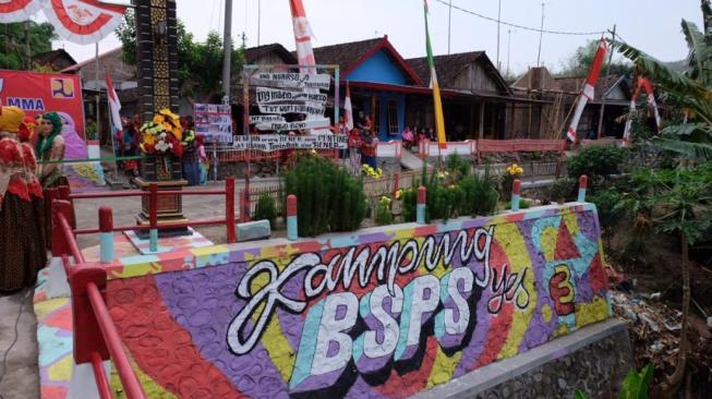 Kurangi Kawasan Kumuh di Jombang, PUPR Berikan Padat Karya Tunai