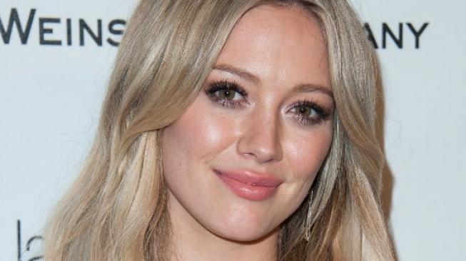 Cerita Hilary Duff Minum Smoothies Campur Plasenta Bayi: Jijik tapi Keren!