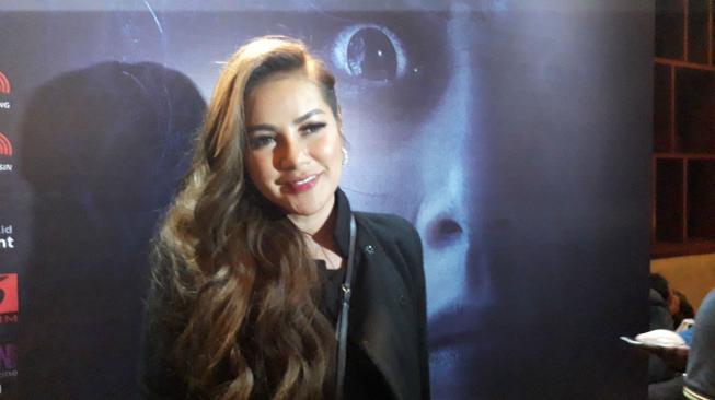 Luna Maya Jadi Suzzanna, Olla Ramlan Shock