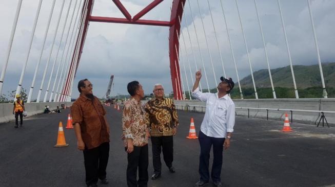 Jembatan Kalikuto di ruas Batang-Semarang dan Kalikenteng di ruas Salatiga-Boyolali. mendapat perhatian khusus untuk diselesaikan. (Dok: PUPR)