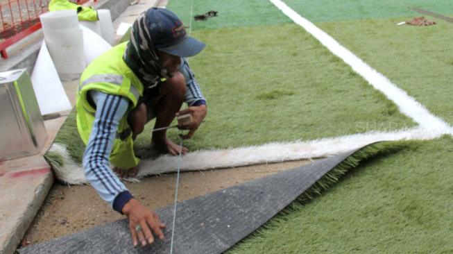 Suasana markas latihan Persija Jakarta  yang sedang dalam  proses pembangunan di Wisma Aldiron di kawasan Pancoran, Jakarta Selatan, Senin (12/11).  (Suara.com/Fakhri Hermansyah)