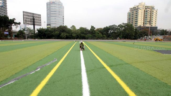 Suasana markas latihan Persija Jakarta  yang sedang dalam  proses pembangunan di Wisma Aldiron di kawasan Pancoran, Jakarta Selatan, Senin (12/11).  (Suara.com/Fakhri Hermansyah)