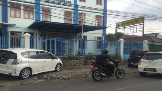 Siswa SD Kanisius Jatuh dari Lantai 3 Sekolah, Videonya Viral