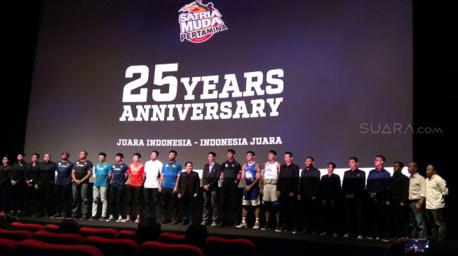 Perayaan ultah ke-25 Satria Muda dan perkenalan skuat IBL musim 2018/2019 di Epicentrum, Kuningan, Jakarta, Rabu (14/11/2018). [Suara.com/Arief Apriadi]