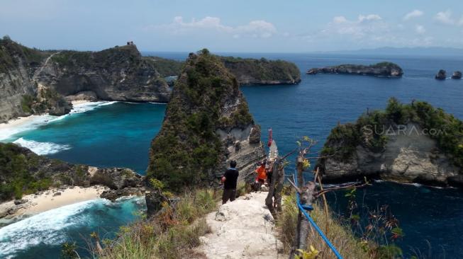 Raja Lima Nusa Penida yang Cantik Bak Raja Ampat