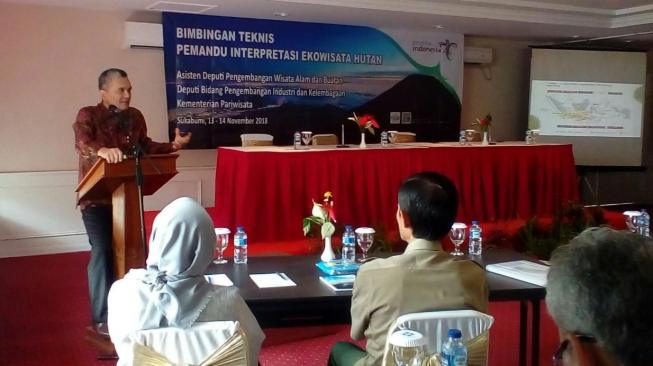 Pemandu Interpretasi Ekowisata Hutan Di-upgrade Lewat Bimtek