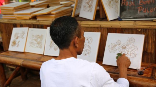 Berbagai aktivitas di  Pasar Karetan, Jateng. (Dok: Kemenpar)