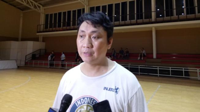 Fictor Roring Restui Wahyu Widayat Jati Latih Timnas Basket Indonesia