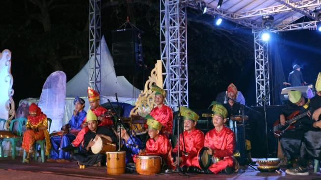 Ragam Budaya Nusantara Tampil di Parade Pelangi Budaya Belitung