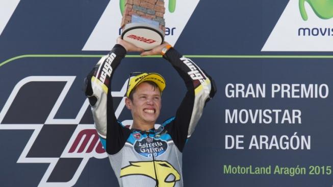 Pebalap Spanyol, Tito Rabat, saat memenangi Moto2 Aragon 2015. [AFP/Jaime Reina]