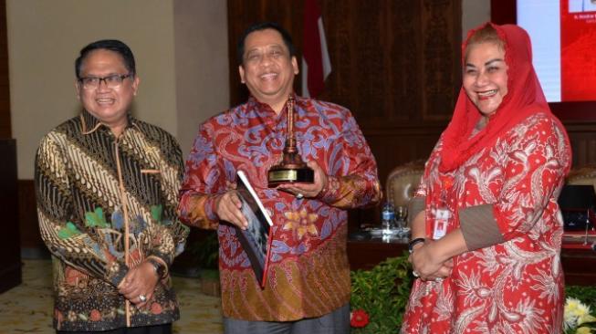 Ketua Komisi X DPR RI Djoko Udjianto (tengah) saat agenda Kunjungan Kerja Spesifik Komisi X DPR RI ke Semarang, Jawa Tengah, Kamis (22/11/2018). (Dok: DPR)