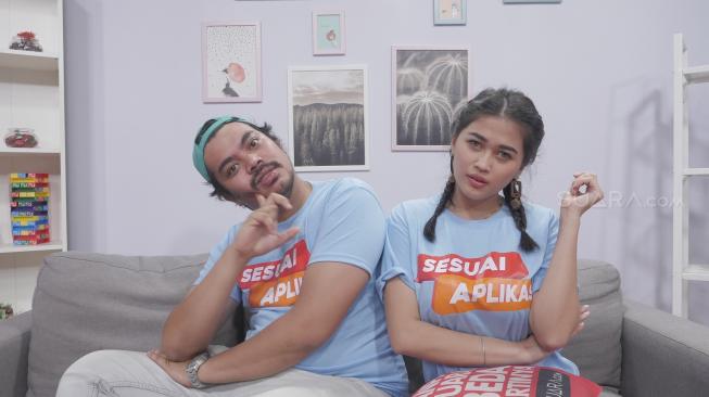 Pemain film Sesuai Aplikasi, Ananta Rispo dan Ovi Sovianti [Suara.com/Dendi Afriyan]