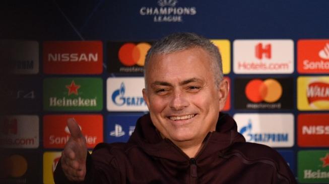 Kian Tebalnya Kocek Mourinho Usai Resmi Dipecat Manchester United