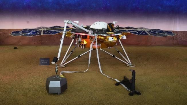 Robot Peneliti Amerika Serikat Sukses Mendarat di Mars