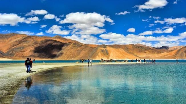 Danau Bening Nan Asri di India, Destinasi Wajib Kalau ke India