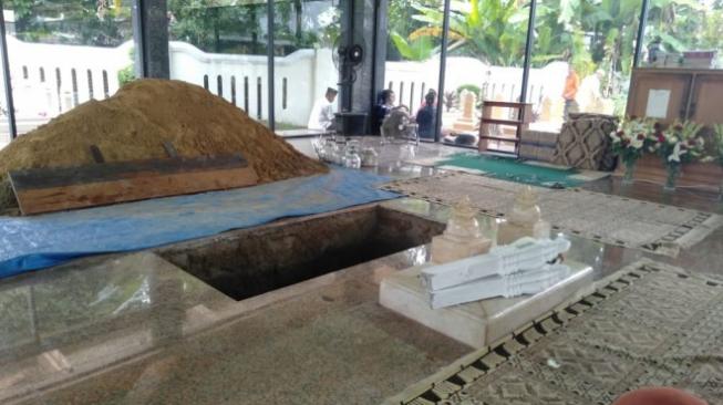 Lokasi makam Zulkifli Nurdin di pemakaman keluarga di Kota Jambi. (Metrojambi.com)