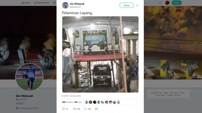 Tak Ingin Tutup Jalan, Konsep Tenda Pelaminan Ini di Luar Dugaan