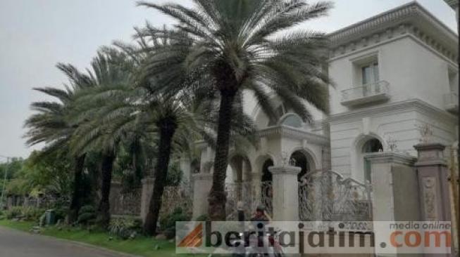 Intip Rumah Jusup Maruta Crazy Rich Surabayan, Satpam: Kayak Istana