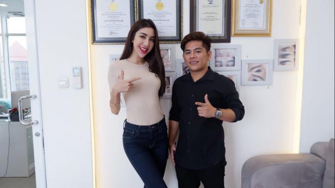 Nadi Purwoko bersama Ali Tatto. (dokumentasi Ali Tatto)