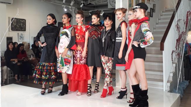 Label asal Indonesia 2Madison Avenue akan tampil di New York Fashion Week 2019. (Suara.com/Firsta Nodia)