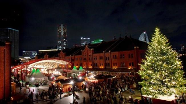 Yokohama Red Brick Warehouse Christmas Market dapat Anda nikmati saat liburan Natal dan Tahun baru di Prefektur Kanagawa, Jepang.