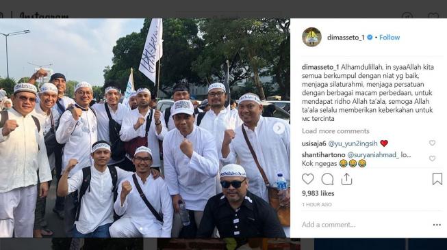 Dimas Seto mengikuti Reuni 212 di Monas, Jakarta Pusat, Minggu (2/12/2018). [instagram/dimasseto_1]