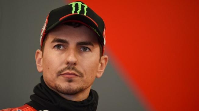 Rider Repsol Honda, Jorge Lorenzo saat masih memperkuat Ducati Corse di MotoGP 2018. [Oli SCARFF / AFP]