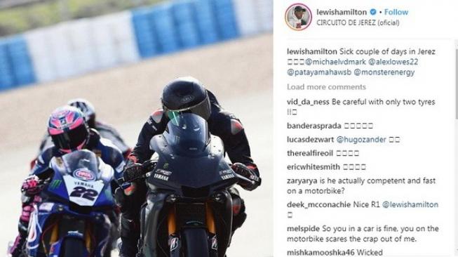 Juara dunia F1 lima kali, Lewis Hamilton, mengunggah foto saat menjajal motor Superbike dalam tes privat di Sirkuit Jerez, Spanyol, akhir pekan lalu. [Instagram@lewishamilton]