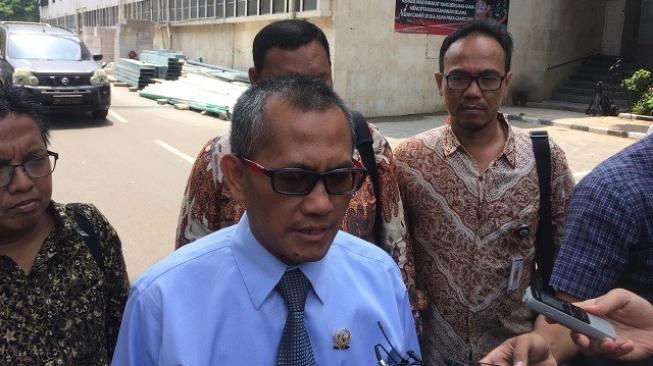 Dibacok OTK, Mantan Ketua KY Jaja Ahmad dan Putrinya Alami Luka di Kepala dan Leher