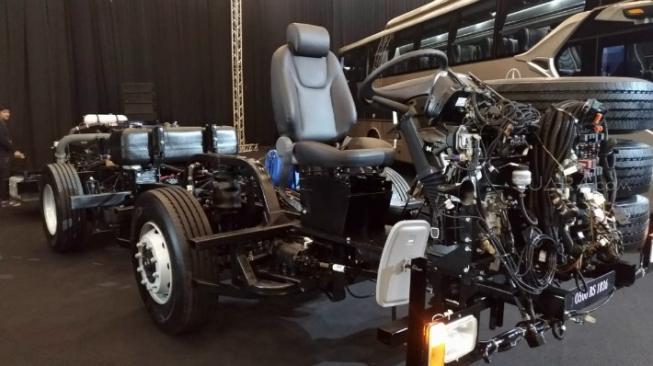 Mercedes-Benz Luncurkan Dua Bus Baru Sekaligus, Ini Banderolnya