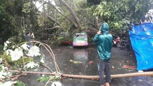 800 Rumah di Bogor Rusak Akibat Angin Puting Beliung