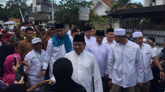 Prabowo - AHY Kompak ke Haul Habib Kwitang