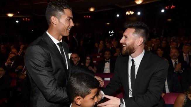 Messi dan Ronaldo Nonton Langsung Laga Superclasico di Bernabeu?