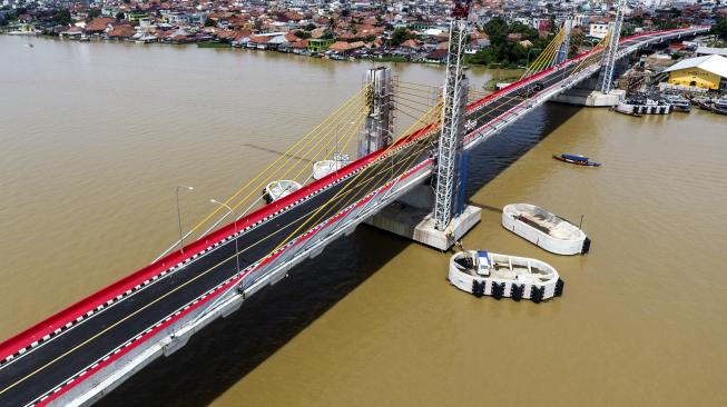 Foto udara Jembatan Musi IV Palembang, Sumatera Selatan, Jumat (7/12). [ANTARA FOTO/Nova Wahyudi]