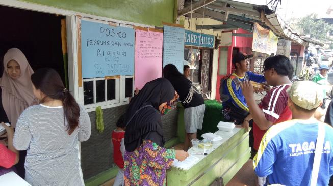 Ratusan Pengungsi Puting Beliung Maut Bogor Butuh Pakaian dan Popok Bayi